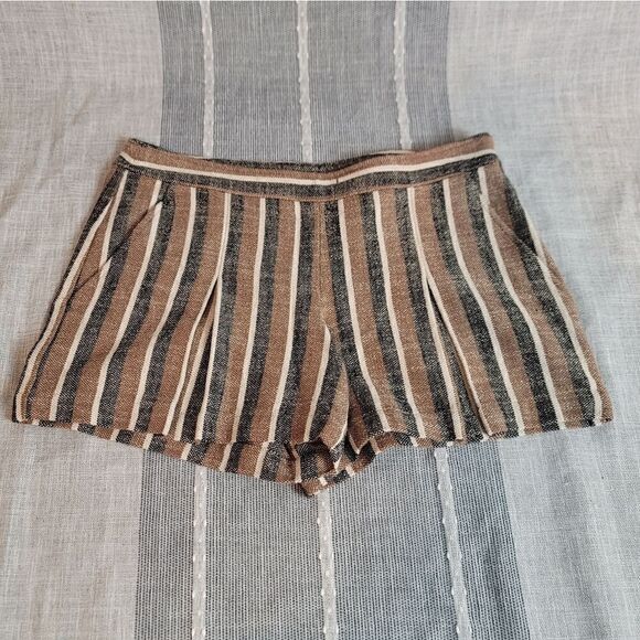 THEORY Striped Shorts  - Picture 1 of 8